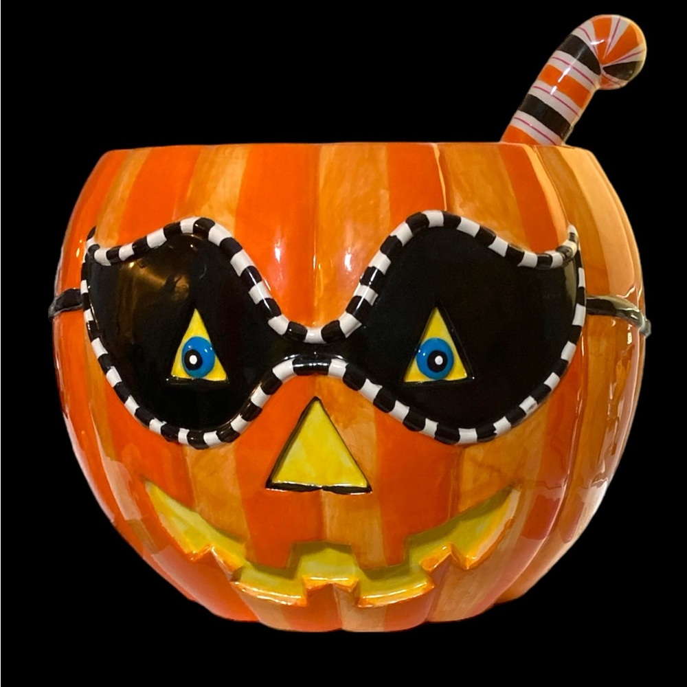 Glitterville Halloween Jack-O’-Lantern Pumpkin Punch Bowl & Ladle 9” Tall.